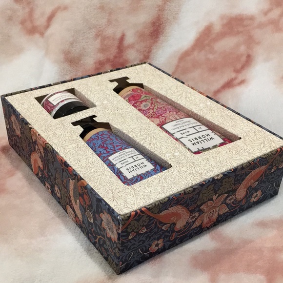 William Morris At Home Scented Hand Care Treats Boxed Set NWT England *No Cover - Picture 3 of 16